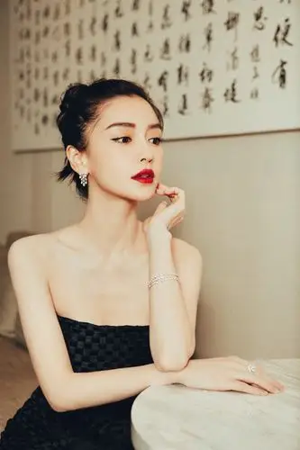 > angelababy鱼尾裙性感写真图片(10/17)