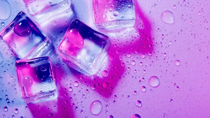 梦幻紫色冰块壁纸