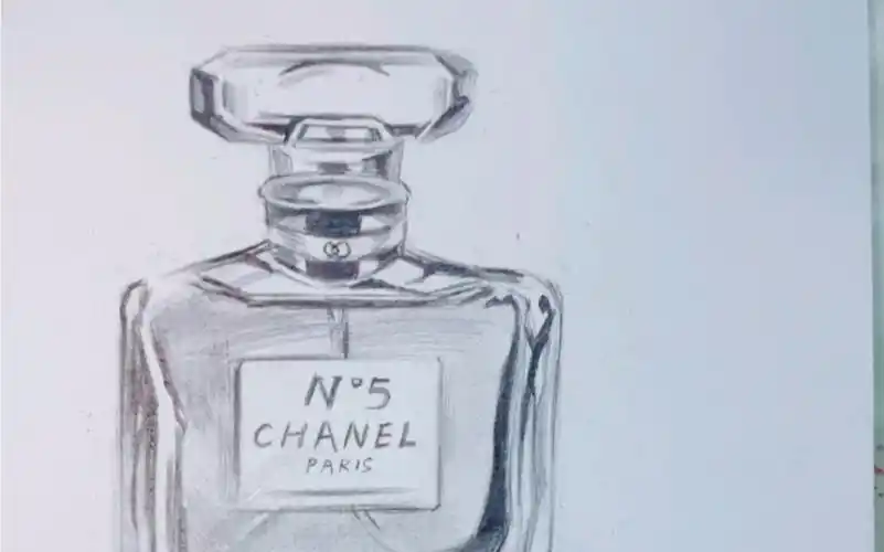 静物素描 "chanel 香水" 教程