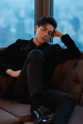 胡一天相关图片