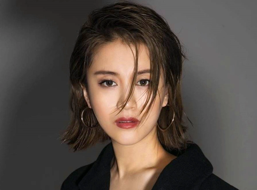 好声音李嘉格结婚,老公身份流出,网友:难怪能登上蒙面唱将!