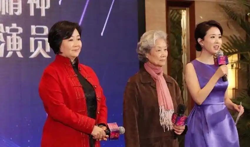 吕中嫁给了《西游记》里"镇元大仙",一对儿女都很争气_儿子_女儿_母亲