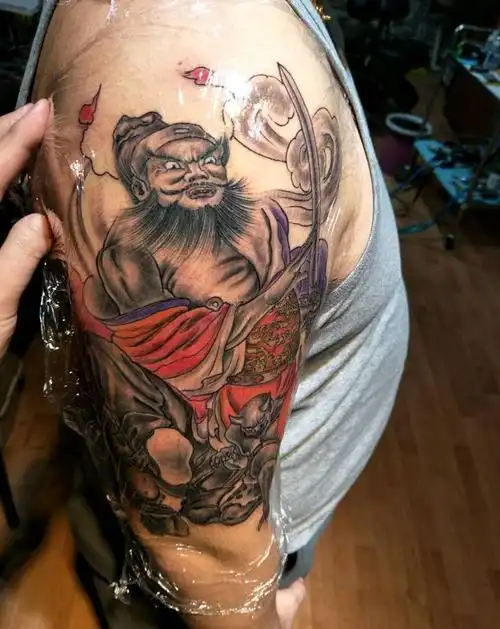 钟馗戏鬼纹身图片