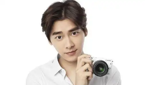 男明星中分发型拼颜值