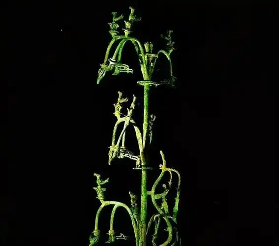 上有同根偶生的枝叶,原来扶桑树是这样子|文物|青铜器|三星堆_网易