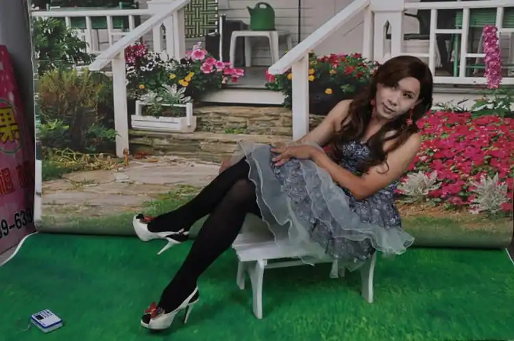 北京最新变装反串人妖摄影写真大暴光 - 反串变装 - 变装男人体模特