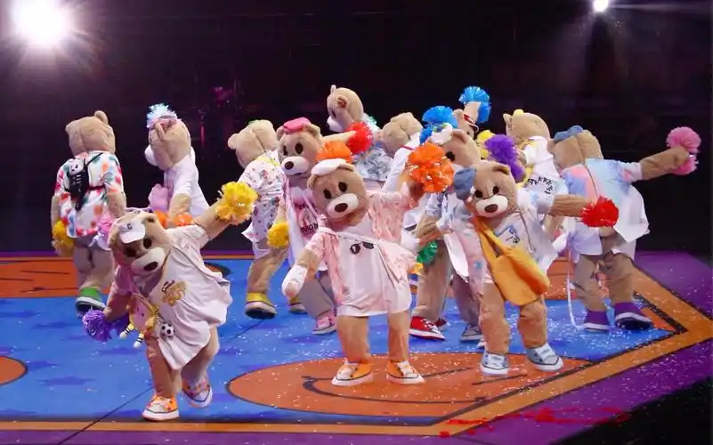 【tf家族三代"生于火焰"演唱会】《姐姐恋爱吧》特别制作版(跳舞熊)全