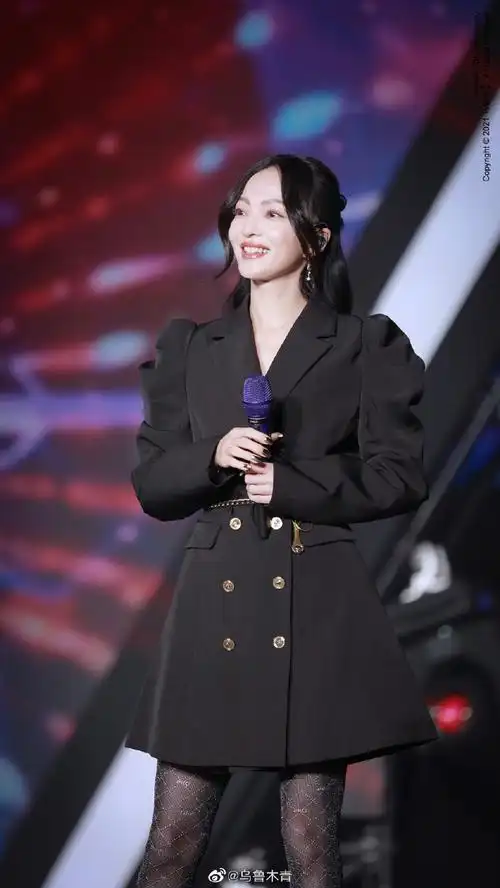 张韶涵超话zsh#张韶涵寓言巡演苏州站#20211030 杭州 92感谢妳造访