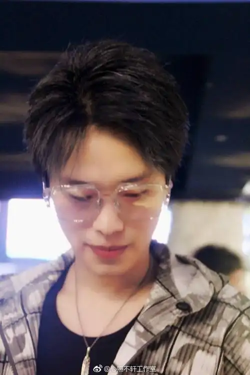 轩总!我是他颜粉呜呜呜