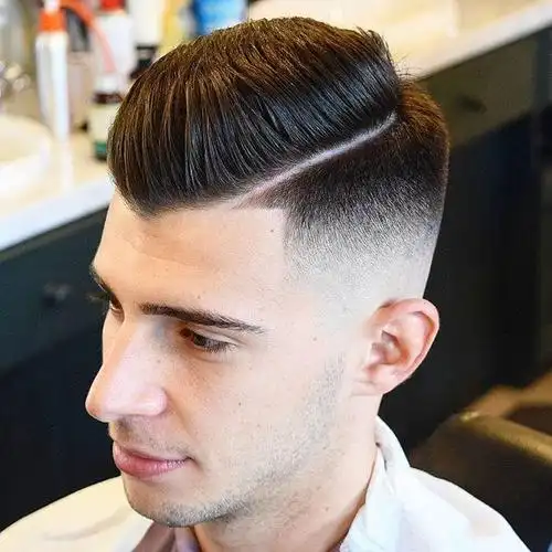 英式男生渐变复古油头,2017最流行的发型之一