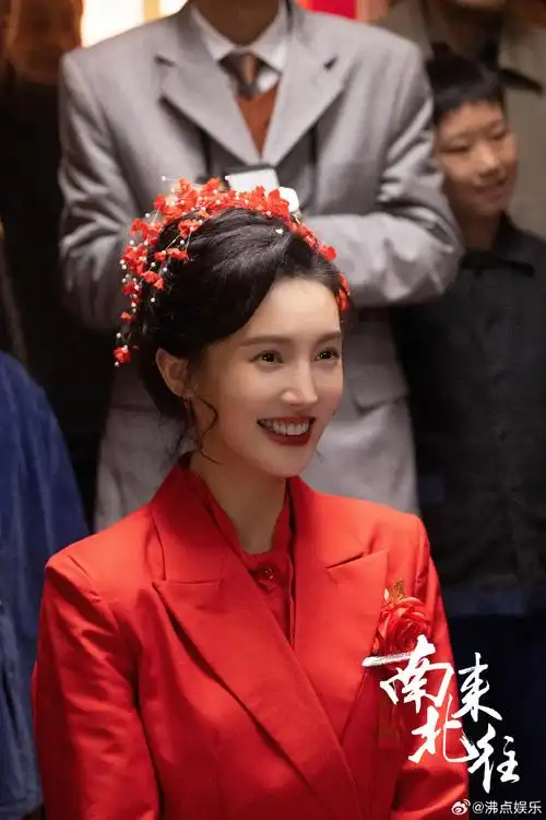 真的很像以前爸爸妈妈的结婚照,祝平行世界的马燕汪新能永远幸福@金晨