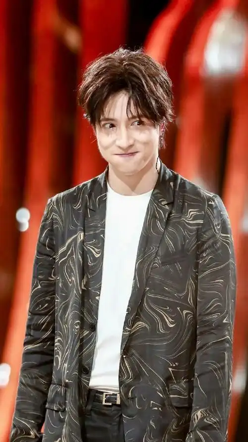 薛之谦经纪公司经纪人怎么联系热点长津湖的彩蛋是什么