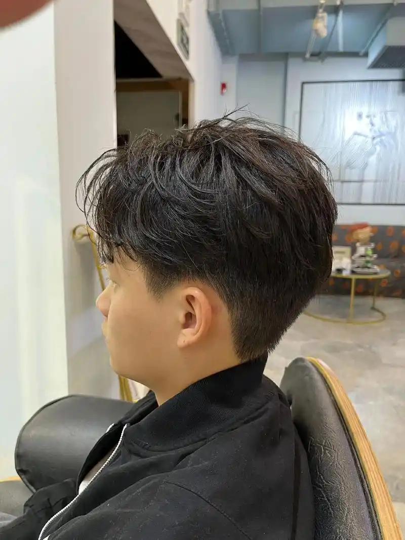 超帅男士韩式气垫烫