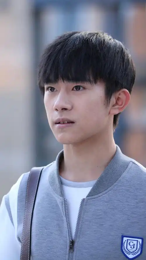 我们的少年时代易烊千玺生图