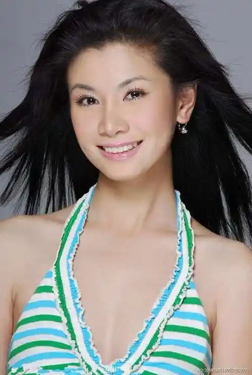 《我的体育老师》的"大村蜜"代安芬 生活里这么时尚|163_手机网易网