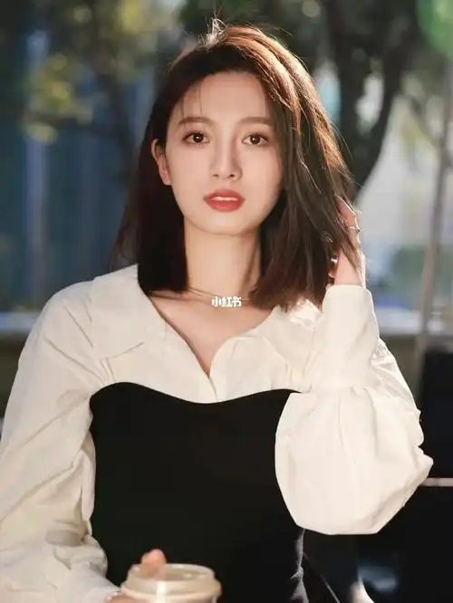 锁骨发女神短发气垫烫一款齐肩锁骨发 自然