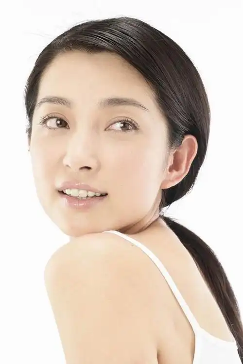 图文:李冰冰打破生病传闻 拍广告再现艳贼风采(1)