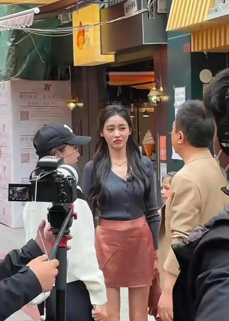 素颜的张天爱 感觉跟路人也没有什么区别