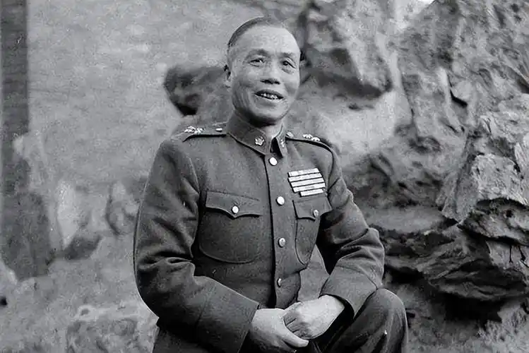 原创李宗仁有3个老婆大老婆活到102岁次妻是校花75岁娶27岁娇妻