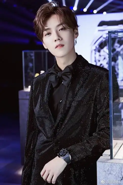 大家喜欢鹿晗什么发型?觉得他更适合什么发型?