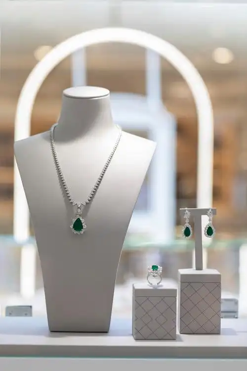 olaff 2023高级珠宝展登陆北京国贸商城 彩色瑰宝礼赞"春之奇迹"【图