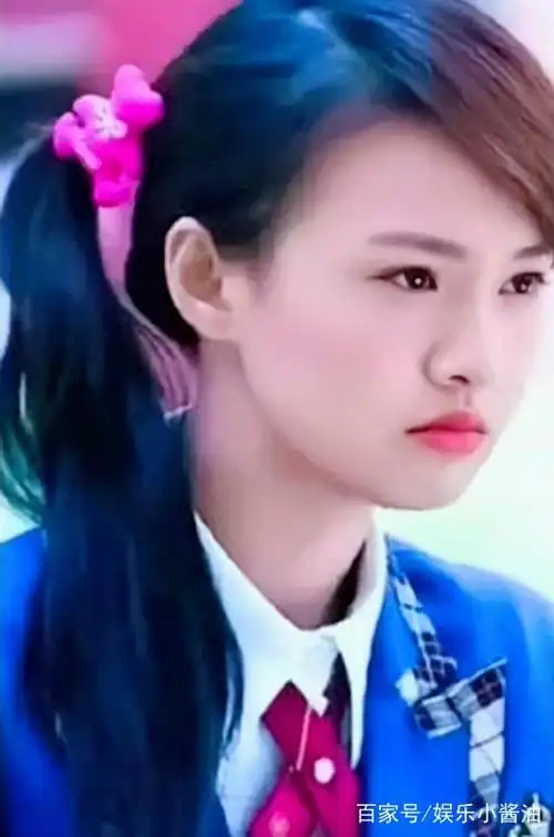 再也回不去的郑爽,回顾郑爽在流星雨中的百变造型,太清纯了!