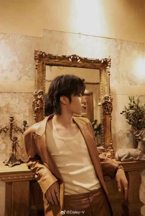 十八迎焰势执梦拥灿阳#@时代少年团-刘耀文成年啦2021——gucci