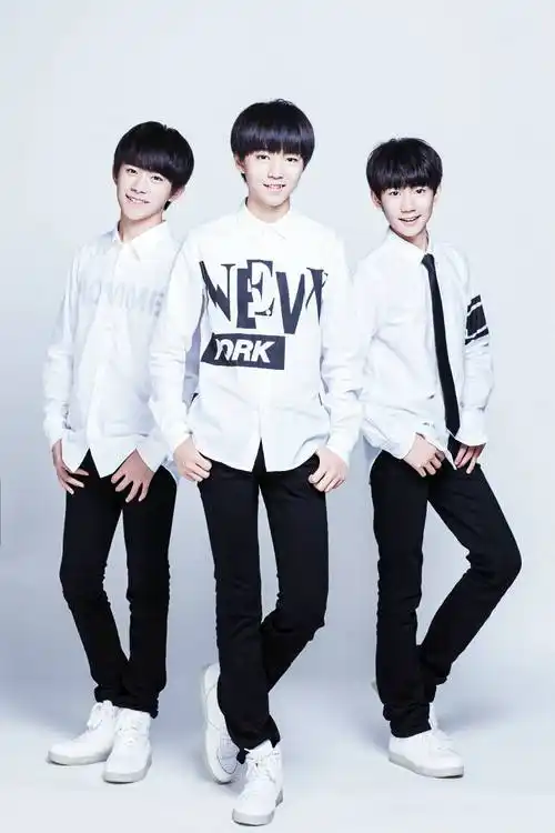 tfboysgif王源gif易烊千玺gif王俊凯gif小鲜肉gif男明星gif合影gif