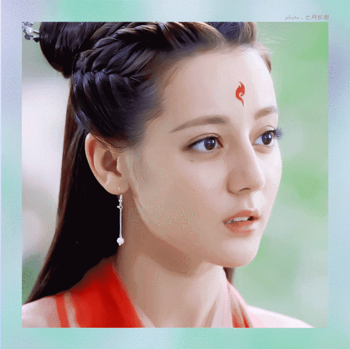 迪丽热巴 | 白凤九 cr:七月长街