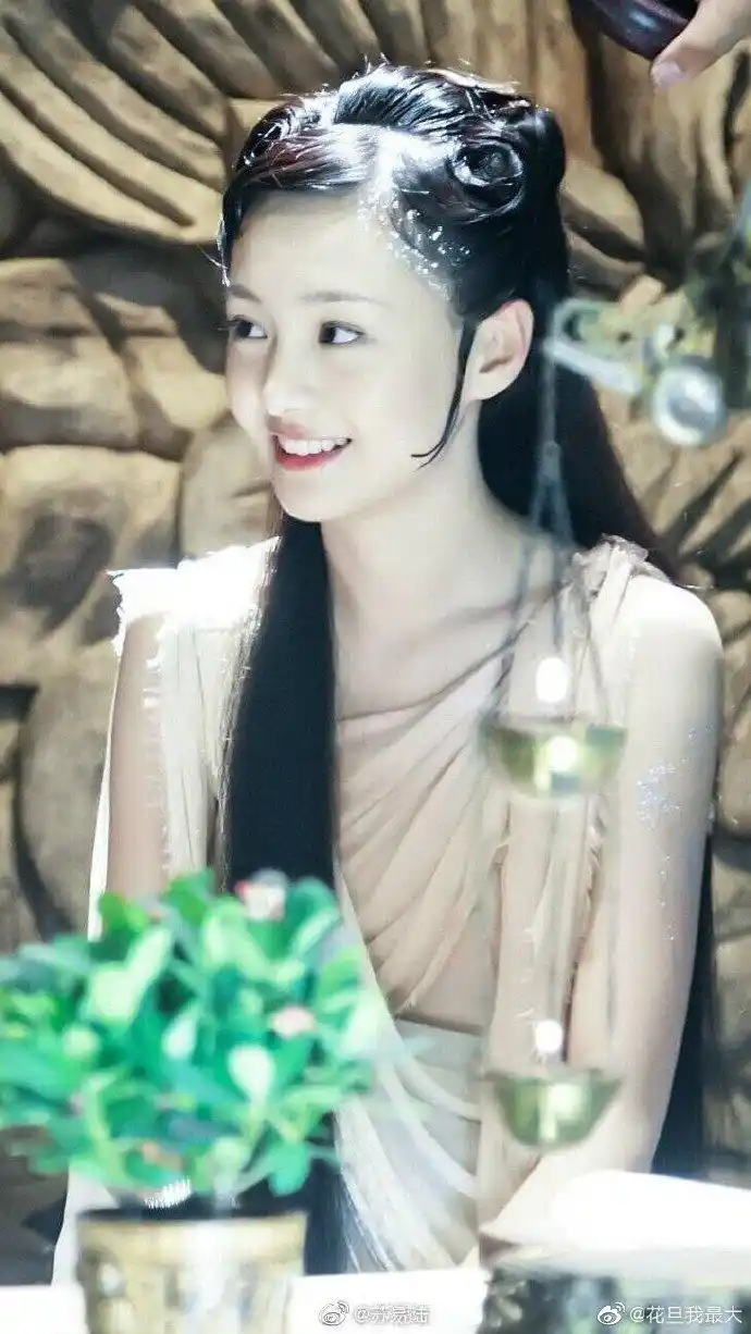 古装剧发型大赏#郑爽的每个古装剧发型都显的她很仙女,超级灵动!