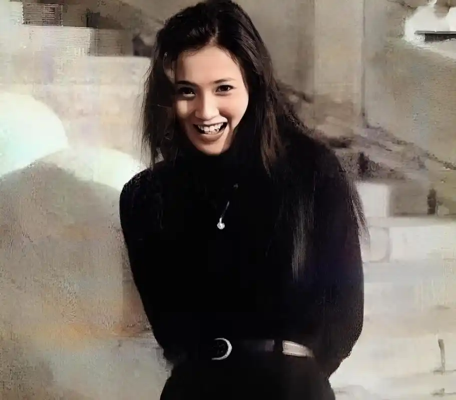 1989年,东北黑人老大乔四的漂亮女友,被誉为"小皮筋"的白雪!