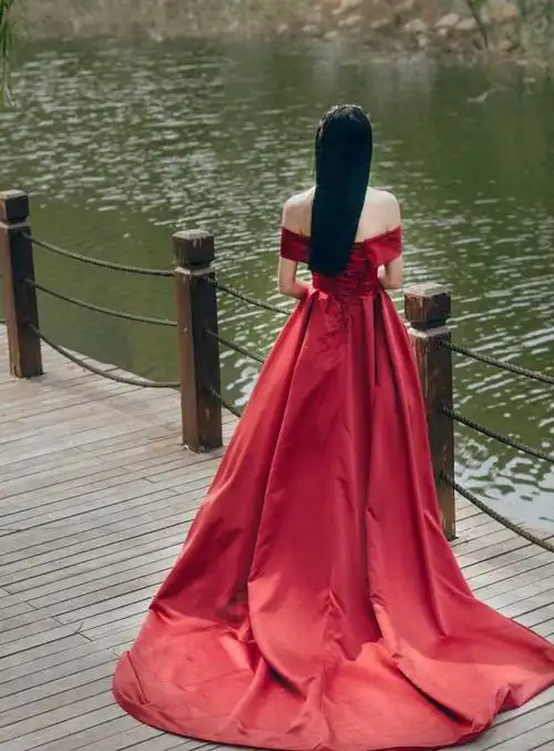 你有哪些背影杀或者侧脸杀的照片?