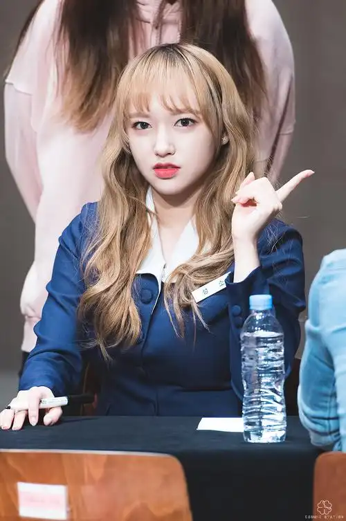 宇宙少女 程潇170312 龙山签售会饭拍高清 cr:cosmicstation 6767