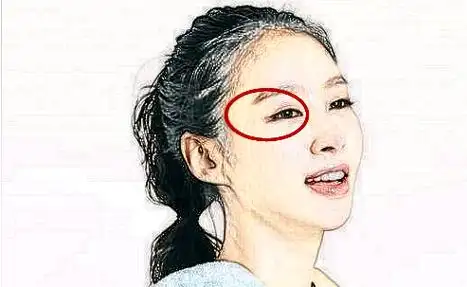 四种没福气的女人面相,生活过得一团糟!