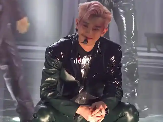 真的很喜欢灿烈obsession的开头谁懂