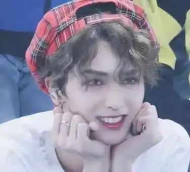 瘦到病态浓妆艳抹雌雄难辨娱乐圈的病态审美该停了