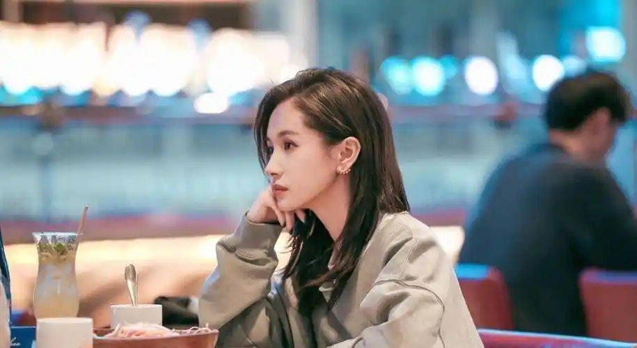 怦然再心动里的王子文灵动优雅真实自然,怪不得受到观众的喜爱_故事