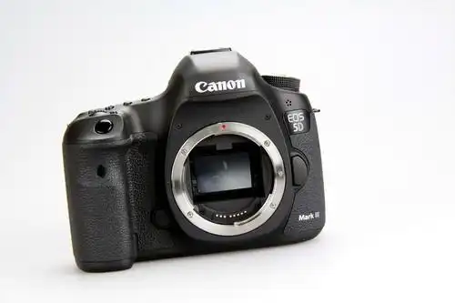 全画幅完美升级 佳能5d3单机降至22990元