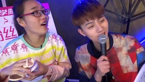 王金金粉丝黑势力来袭 强吻张晓钰防不胜防-综艺-高清视频在线观看