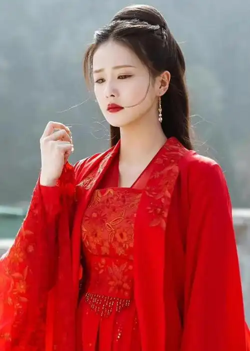 20位古装美女赵丽颖杨幂各占五个名额刘亦菲排第一实至名归