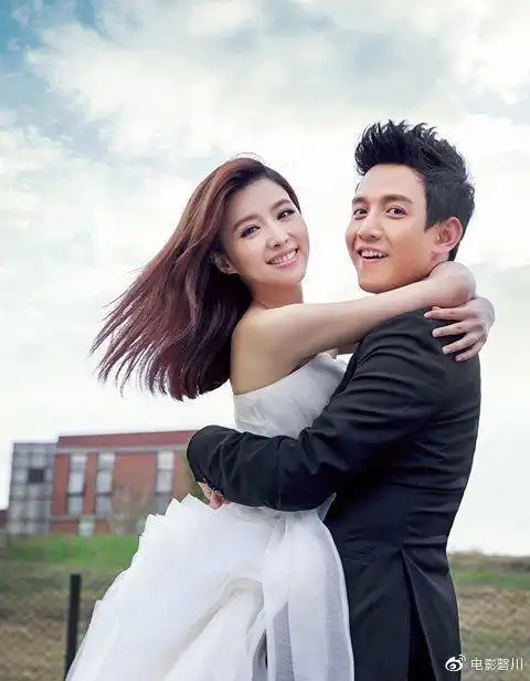 张翰妹妹生二胎了晒儿子小脚丫报喜生活甜蜜张翰惨被催婚