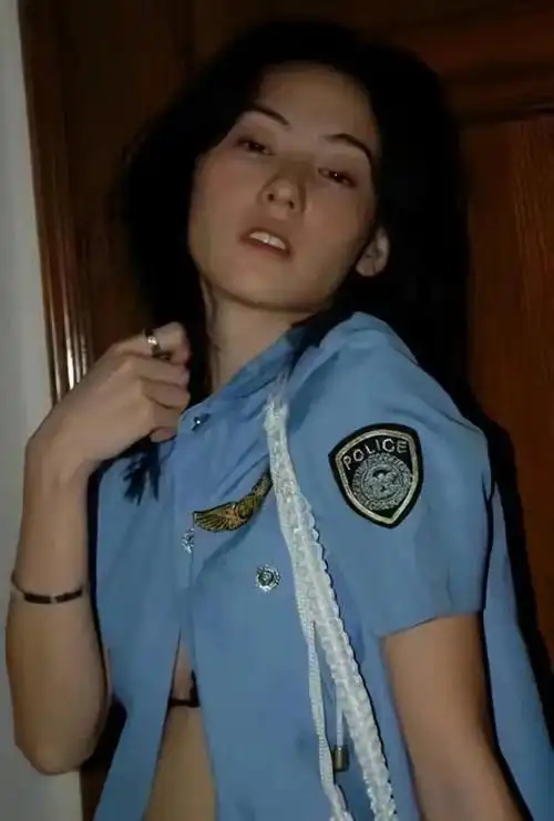 照门事件;那个曝光1400张照片的电脑维修员,如今过得如何