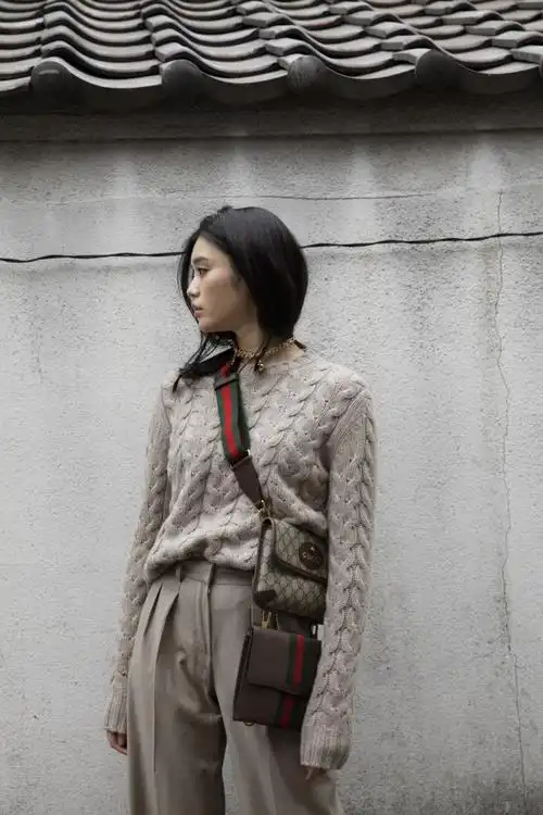 奚梦瑶时髦街拍写真[20/21]_明星_美桌网