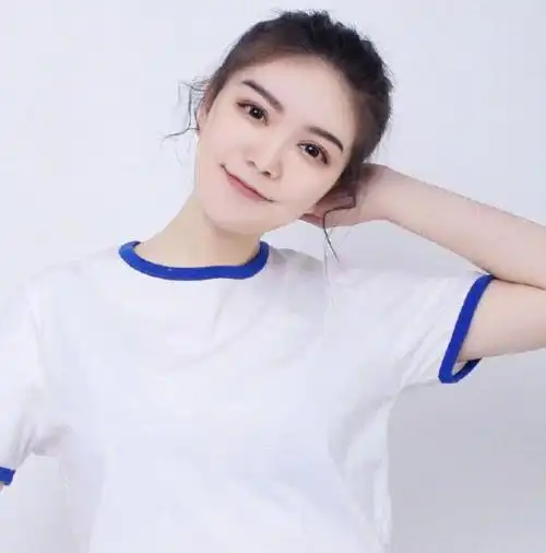 本以为迪丽热巴就够美了,当看到她妹妹后,这么漂亮一秒爱上