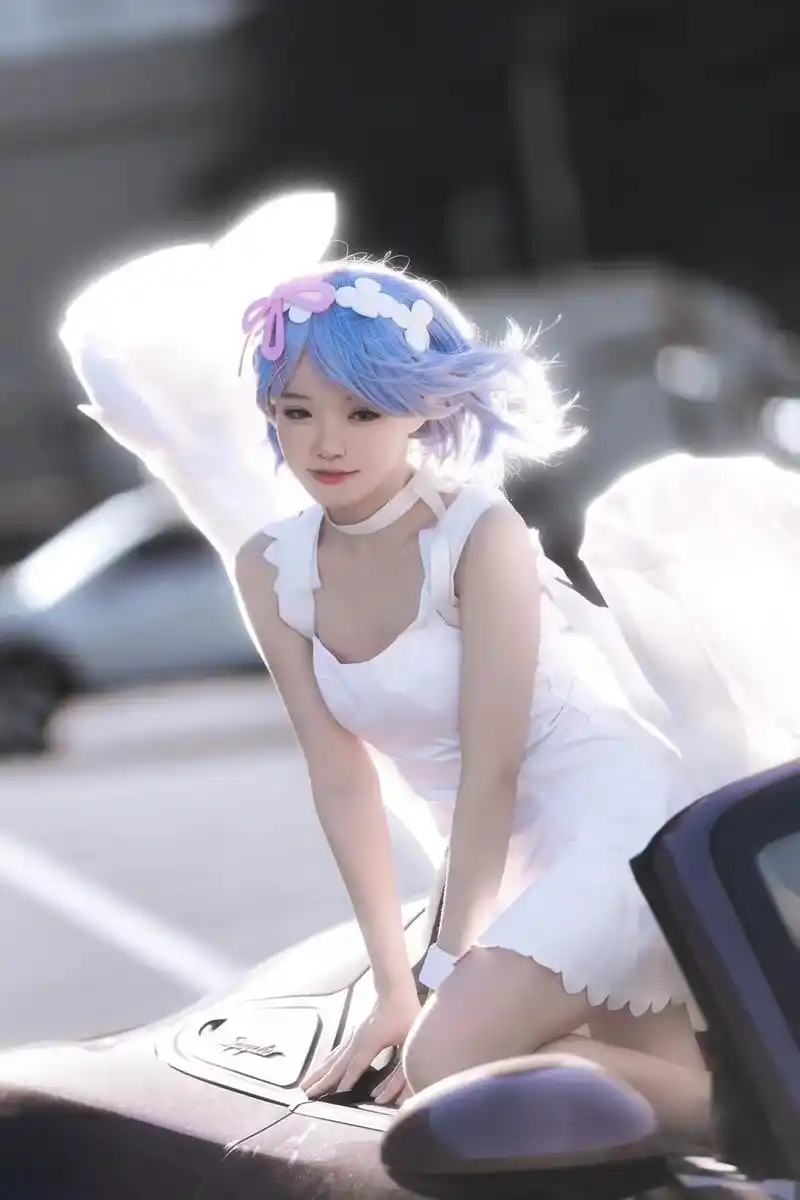 会是你吗.#二次元 #cos #雷姆 #从零开始 - 抖音