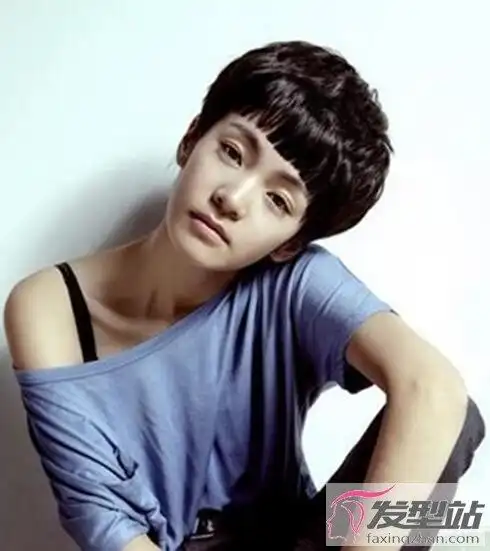 女生西瓜头短发发型经典造型时髦又减龄