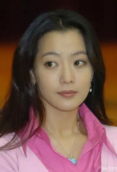 金喜善1977年6月11日出生于韩国首尔演员模特