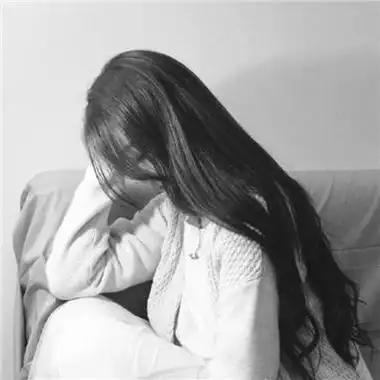 冷酷头像女霸气真人(冷酷头像女霸气真人露脸)-天晟网