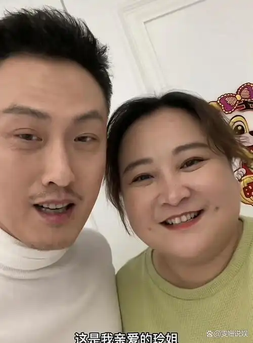 许君聪,这位大碗娱乐的得力干将,经常和贾玲一同亮相,风光无限.