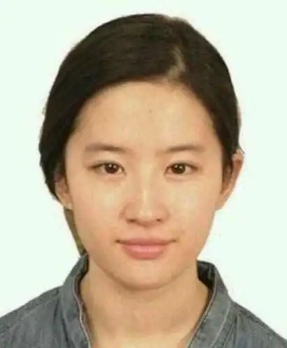 看了证件照就会爱上的明星,刘亦菲最清纯,杨洋最秀气!_手机搜狐网